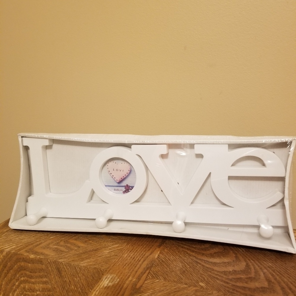 Wall hanger with photo